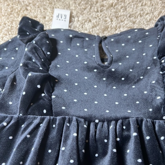 NWT Baby Gap Ruffle Velvet one-piece | 18-24 months - Picture 6 of 7